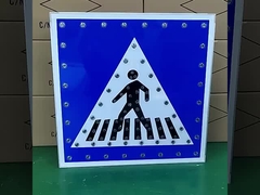 Hoch sichtbare Sonnenverkehrszeichen Solarbetriebene LED-Fußgängerübergangszeichen